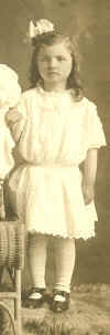 Ruth (Higdon) Weir-1912.jpg (785563 bytes)