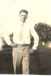 Roger Ellis Weir in about1928.jpg (529316 bytes)